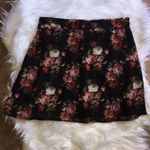 NWOT floral mini skirt